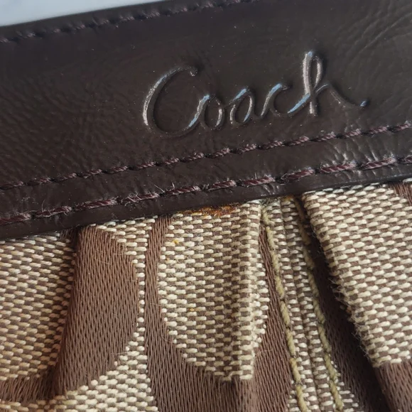 Coach wallet with logo fabric and a button snap close - Picture 10 of 11